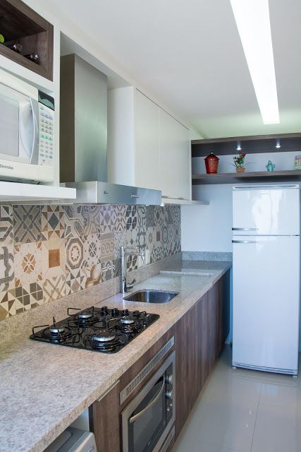 Cozinha compacta com pia otimizada