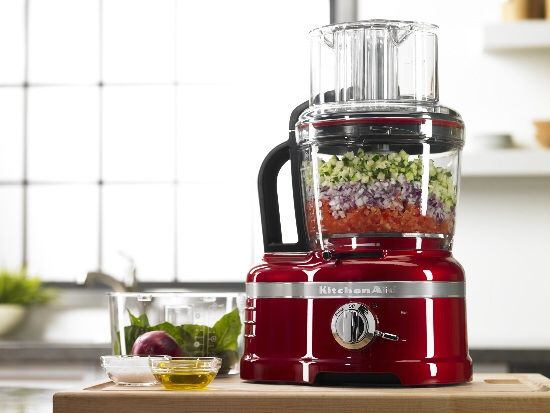 Equipamentos elétricos na cozinha, processador de alimentos