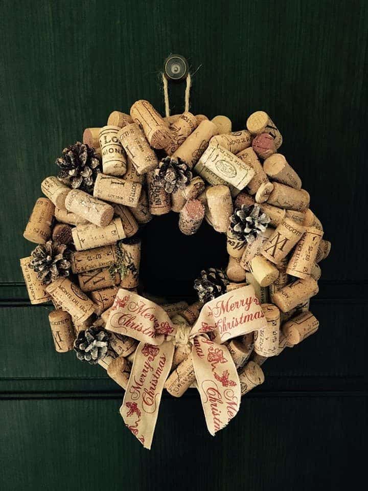 Faça você mesmo seus enfeites de Natal, guirlanda de rolhas