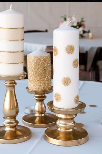 Faça você mesmo seus enfeites de Natal, vela com glitter e fita dourada