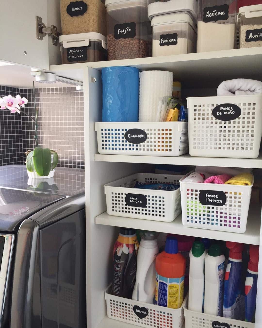 Organizar a casa com etiquetas em caixas