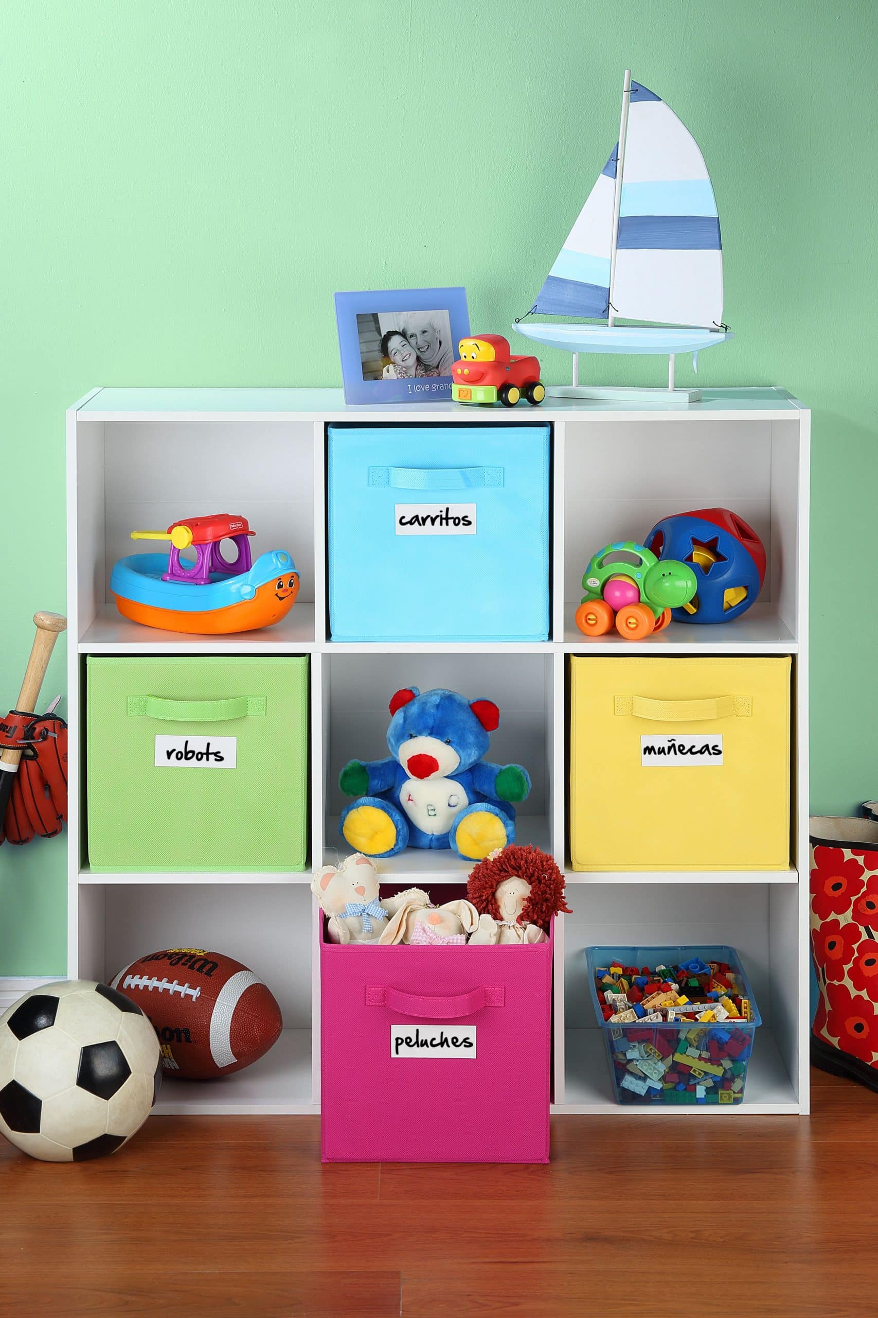 Organizar o quarto das crianças, estante