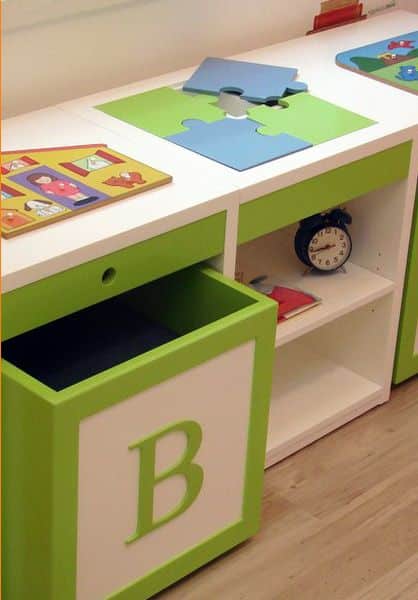 Organizar o quarto das crianças, estante