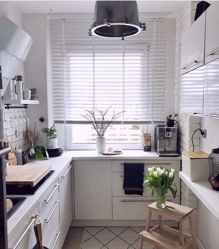 Sala e cozinha conjugadas, persianas